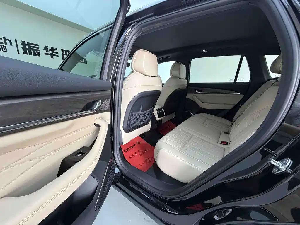 Geely Xingyue L — фото 6