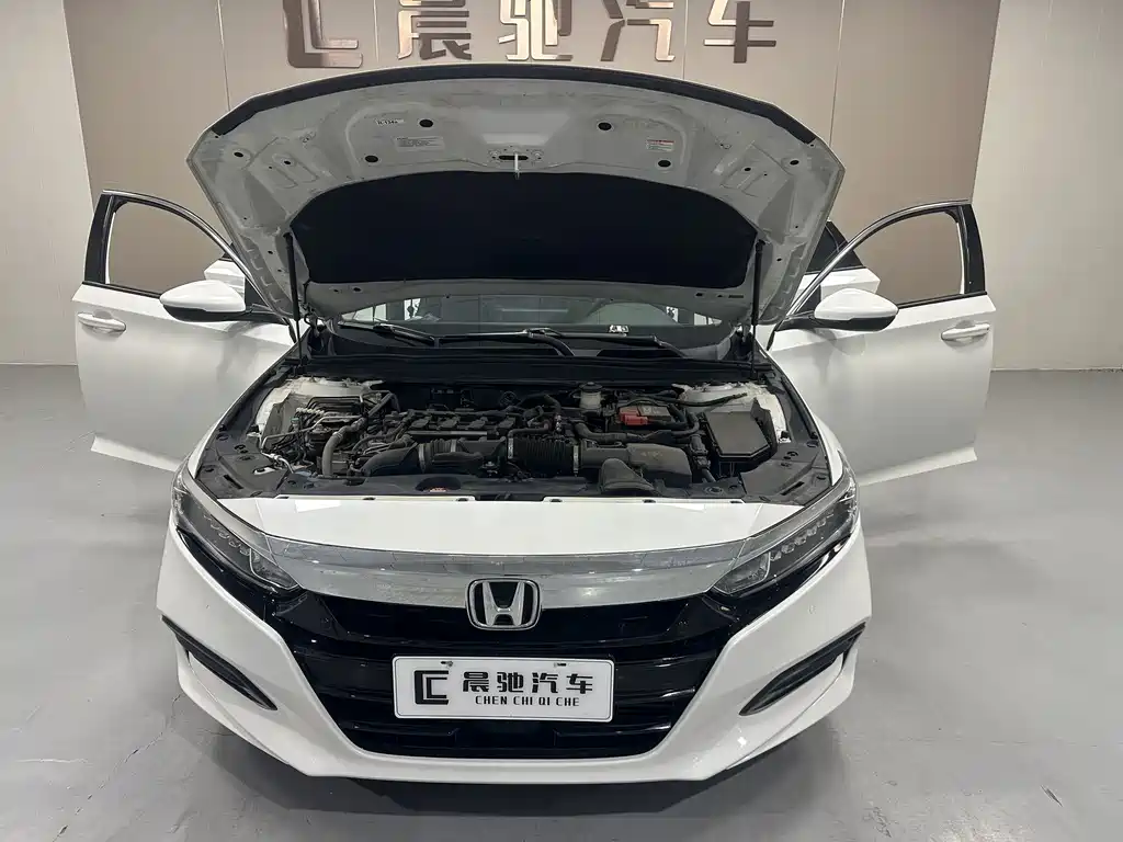 Honda Accord — фото 17