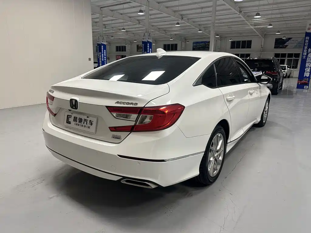 Honda Accord — фото 4