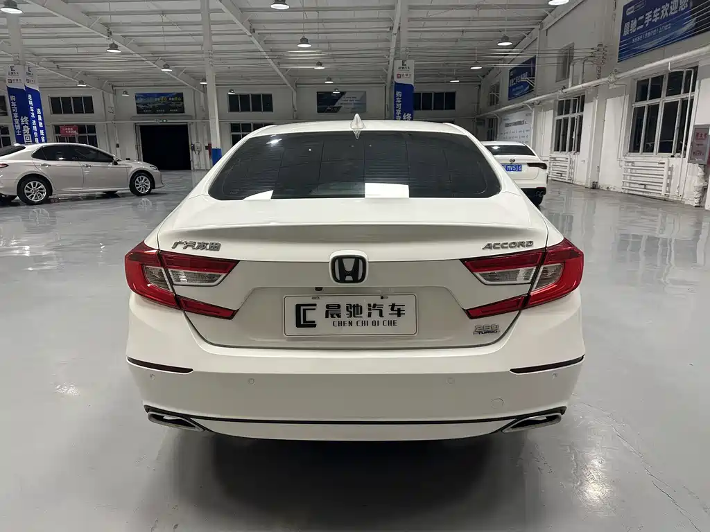 Honda Accord — фото 5