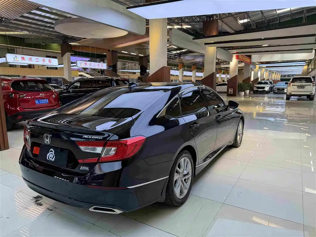 Honda Accord — фото 9