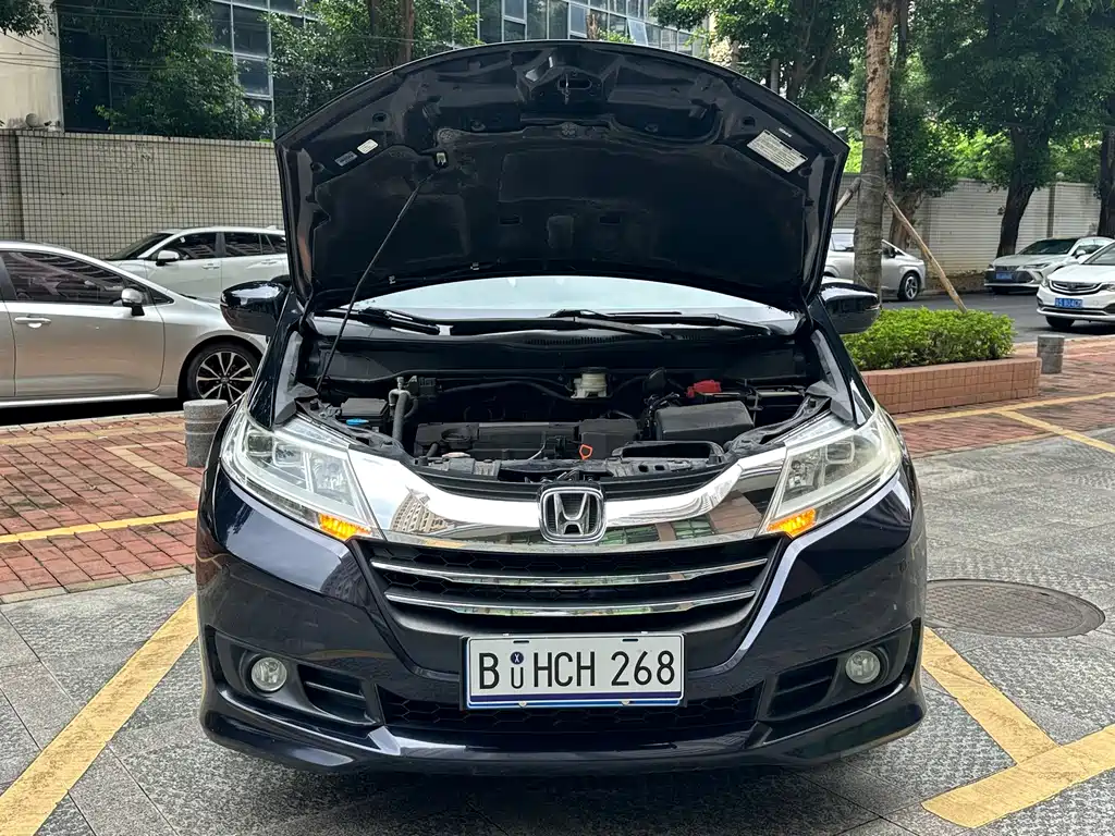 Honda Odyssey — фото 15