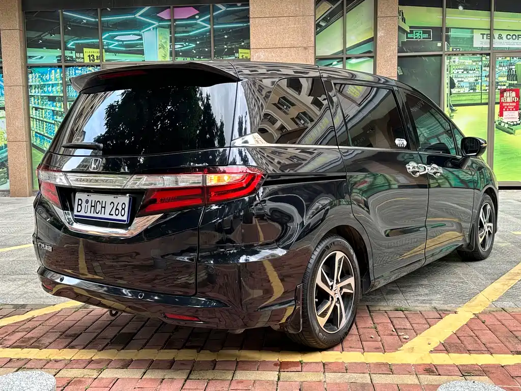 Honda Odyssey — фото 4