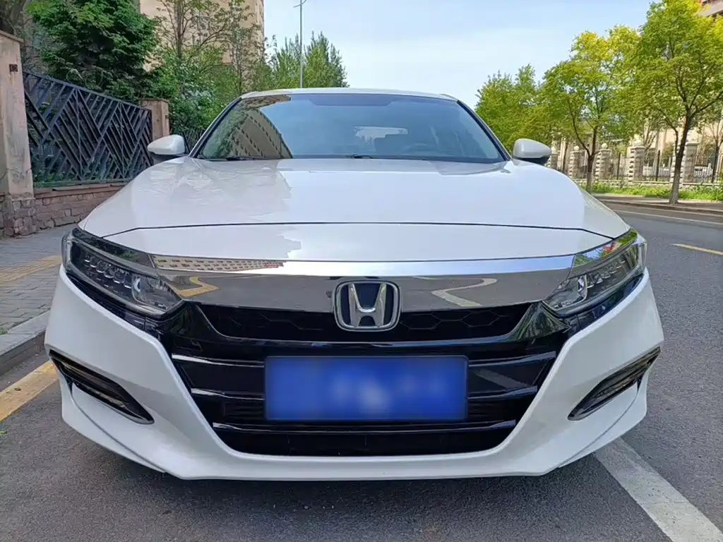 Honda Accord — фото 4