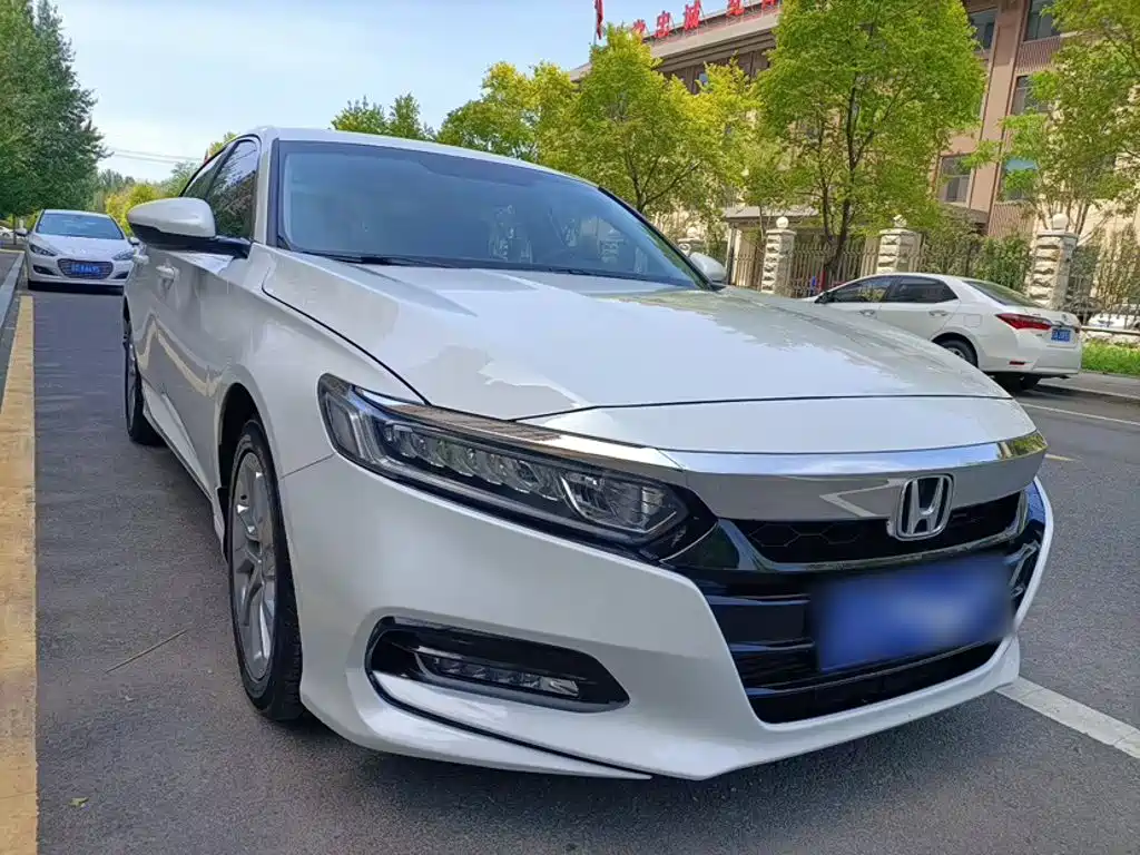 Honda Accord — фото 5