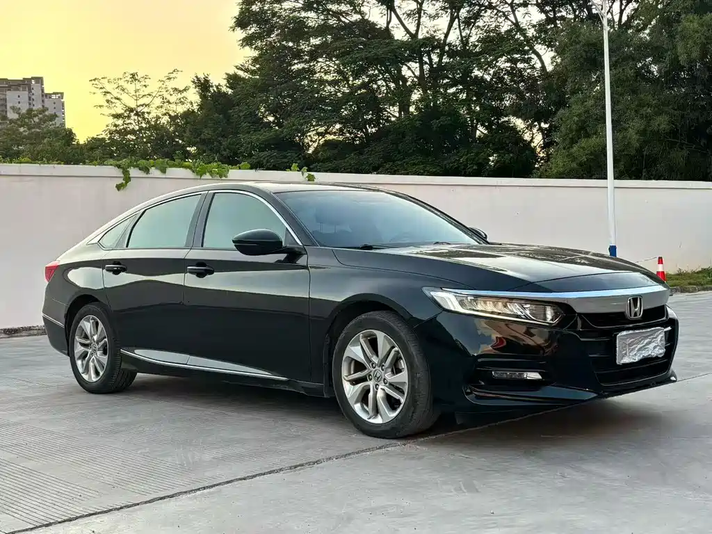 Honda Accord — фото 2