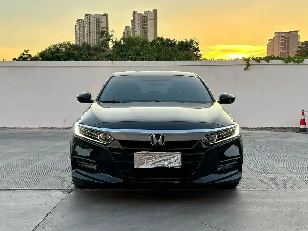 Honda Accord — фото 3