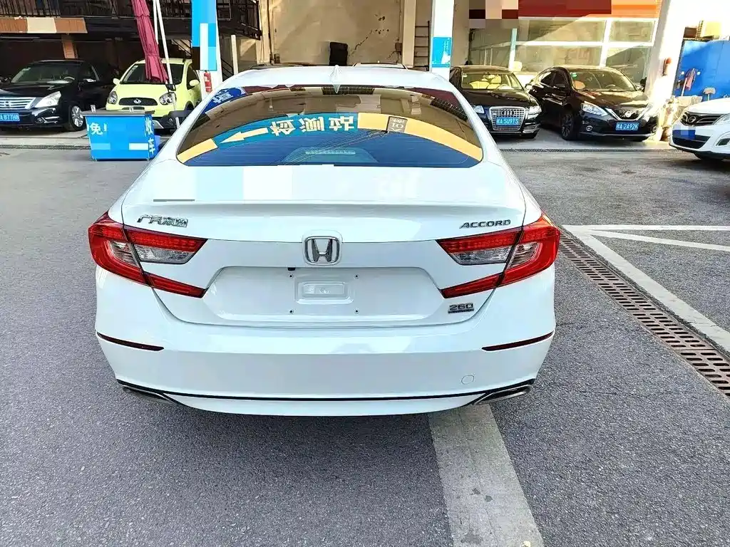 Honda Accord — фото 5