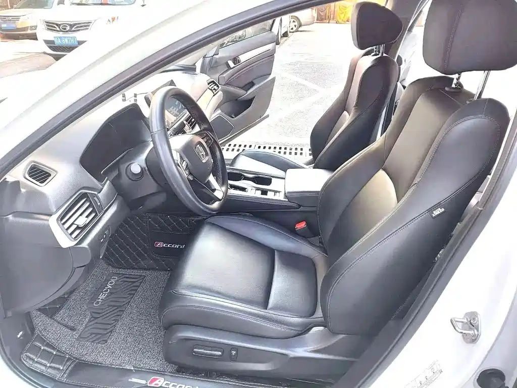 Honda Accord — фото 6