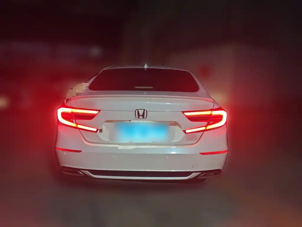 Honda Accord — фото 3