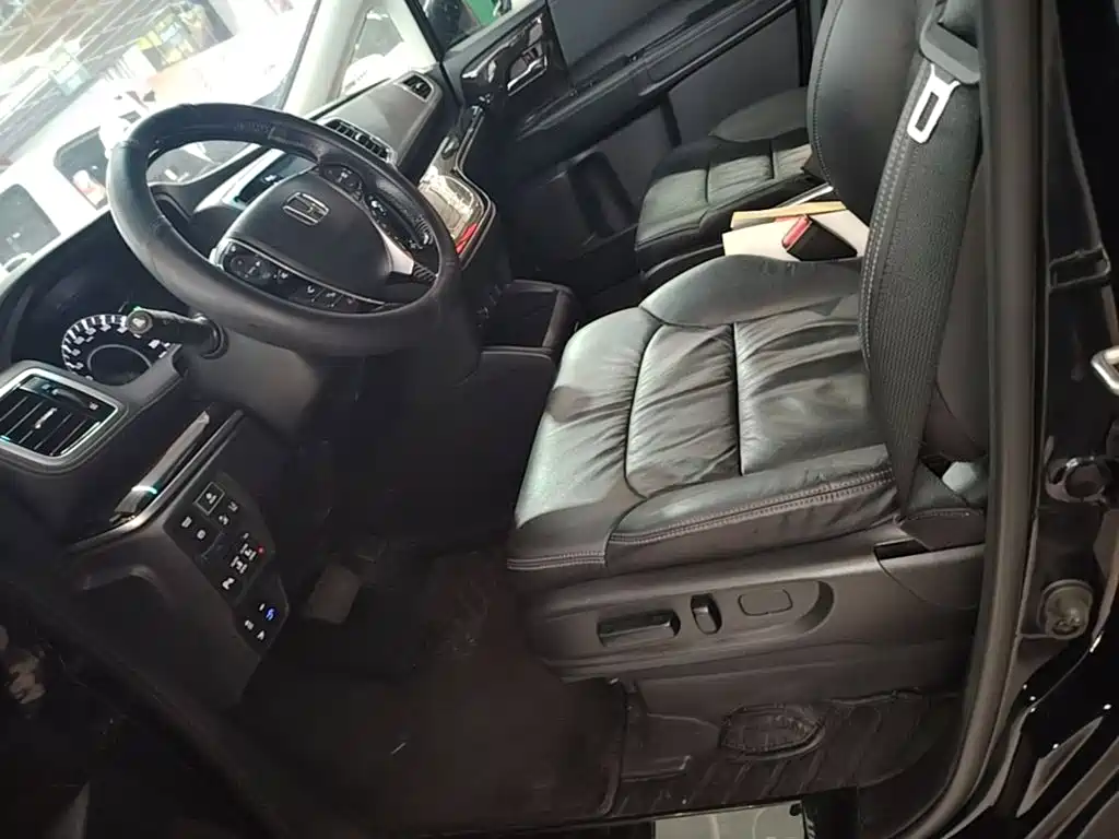 Honda Odyssey — фото 15
