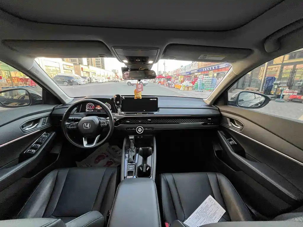 Honda Accord — фото 5