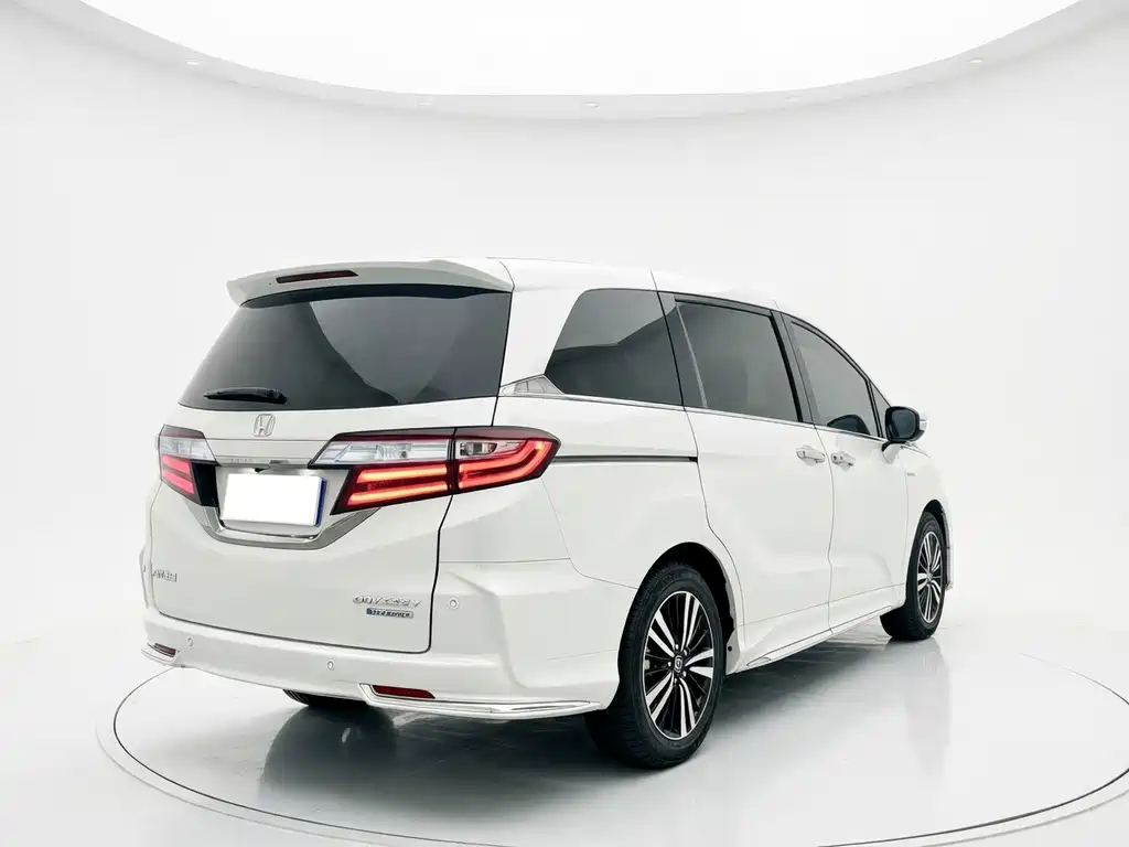 Honda Odyssey — фото 5