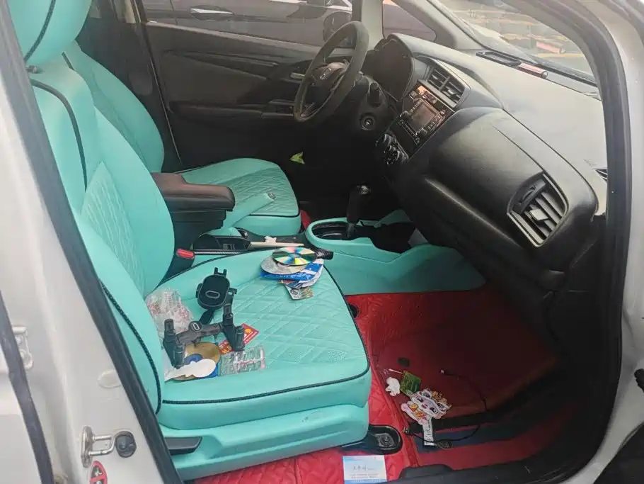 Honda Fit — фото 8