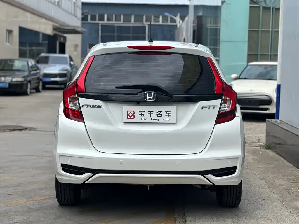 Honda Fit — фото 3