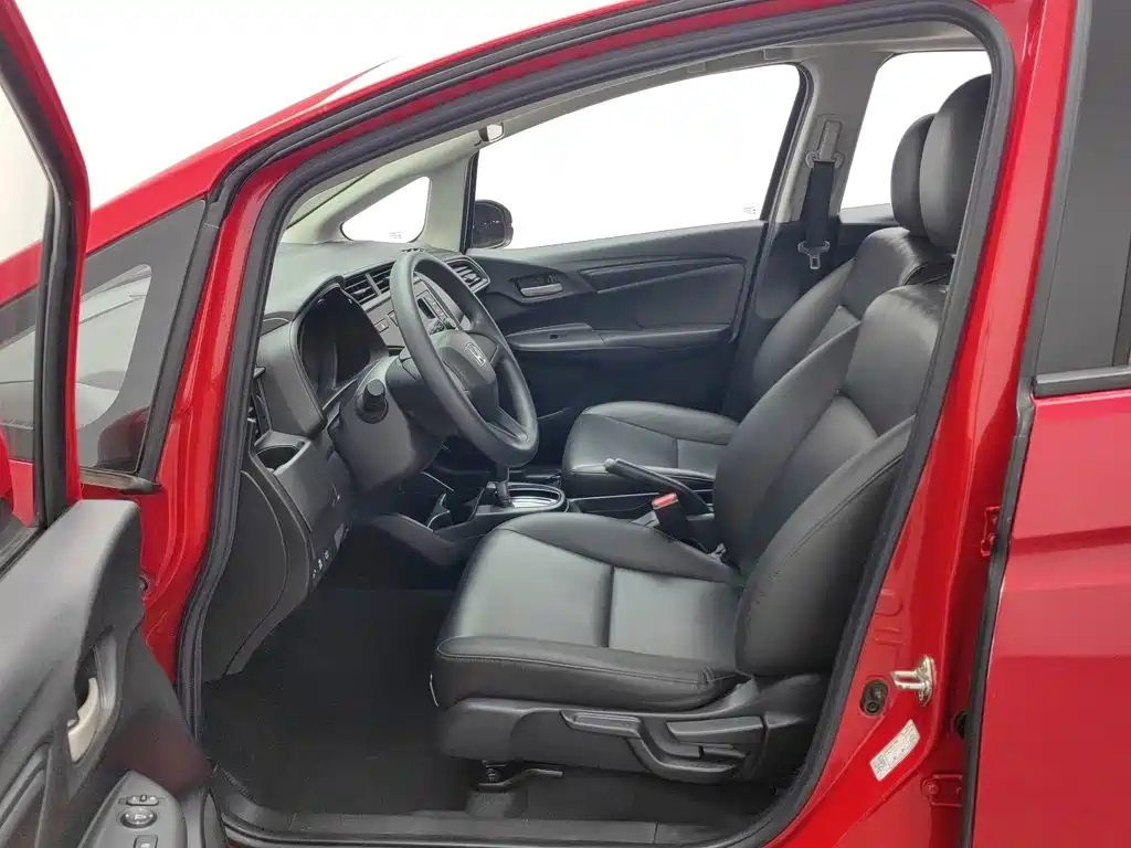 Honda Fit — фото 10