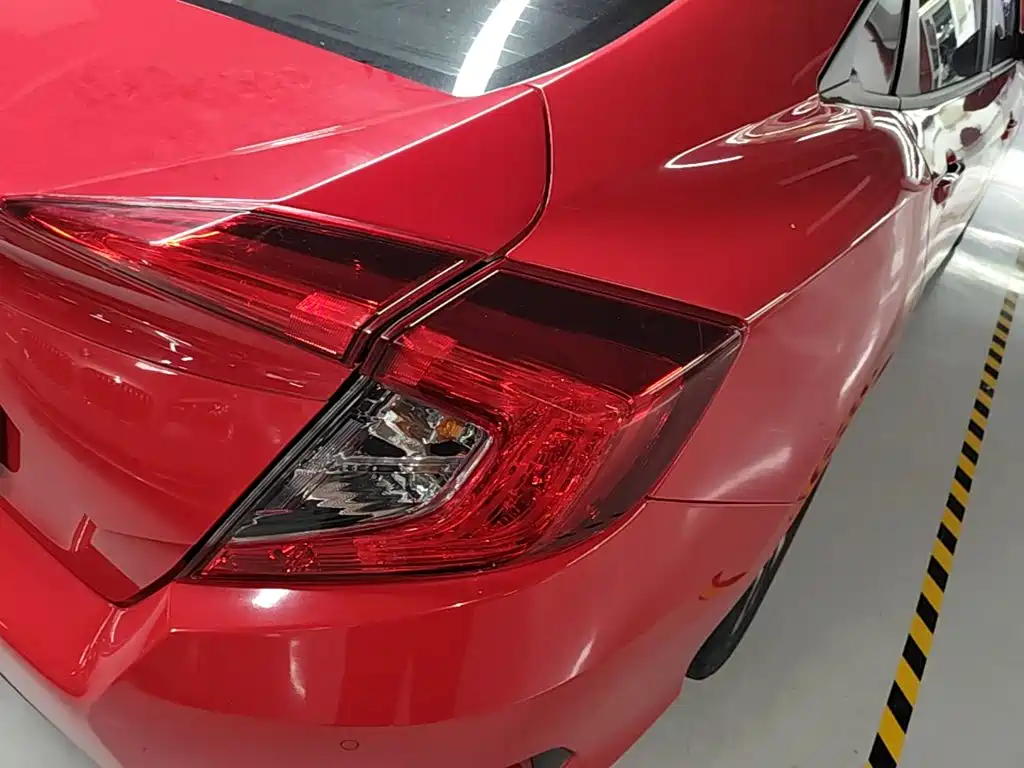 Honda Civic — фото 8