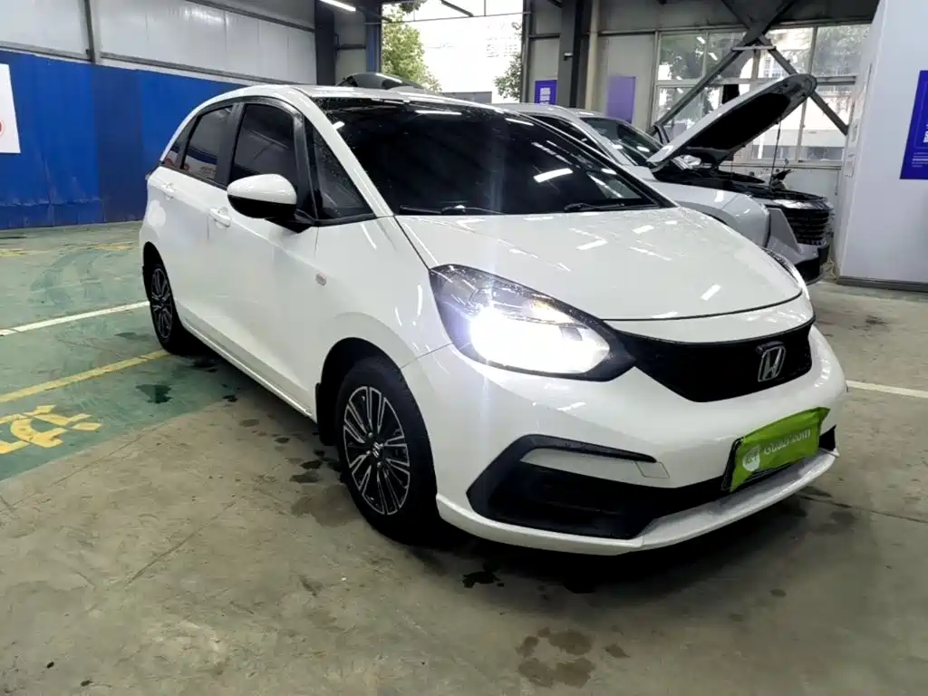 Honda Fit — фото 4