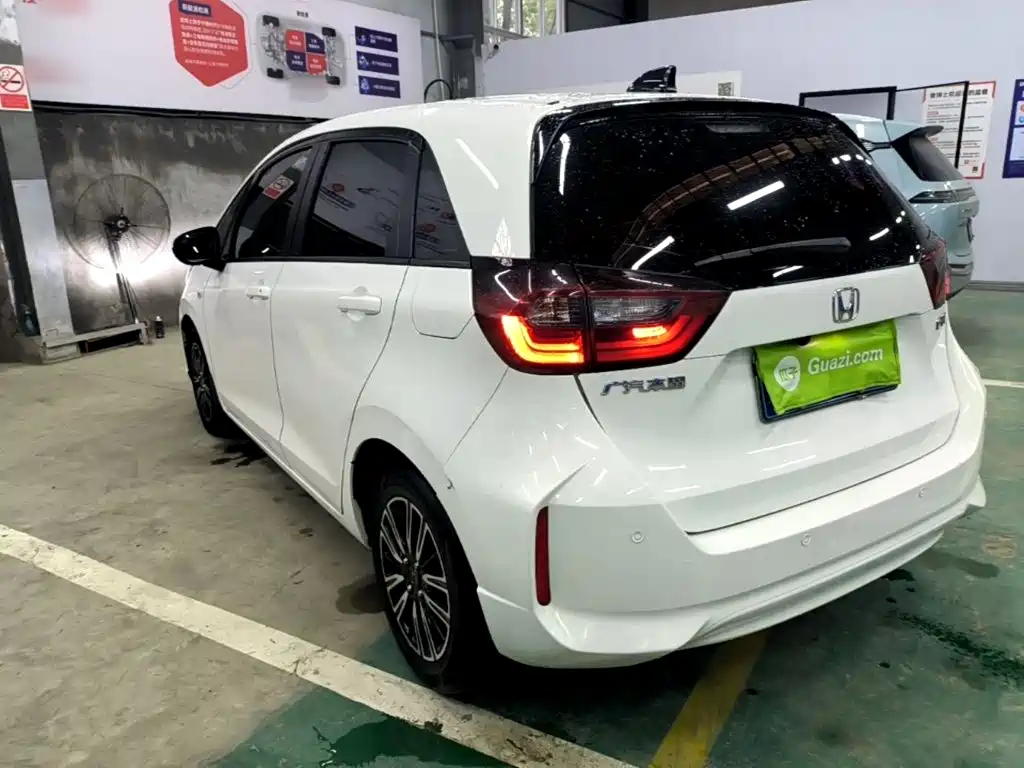 Honda Fit — фото 5