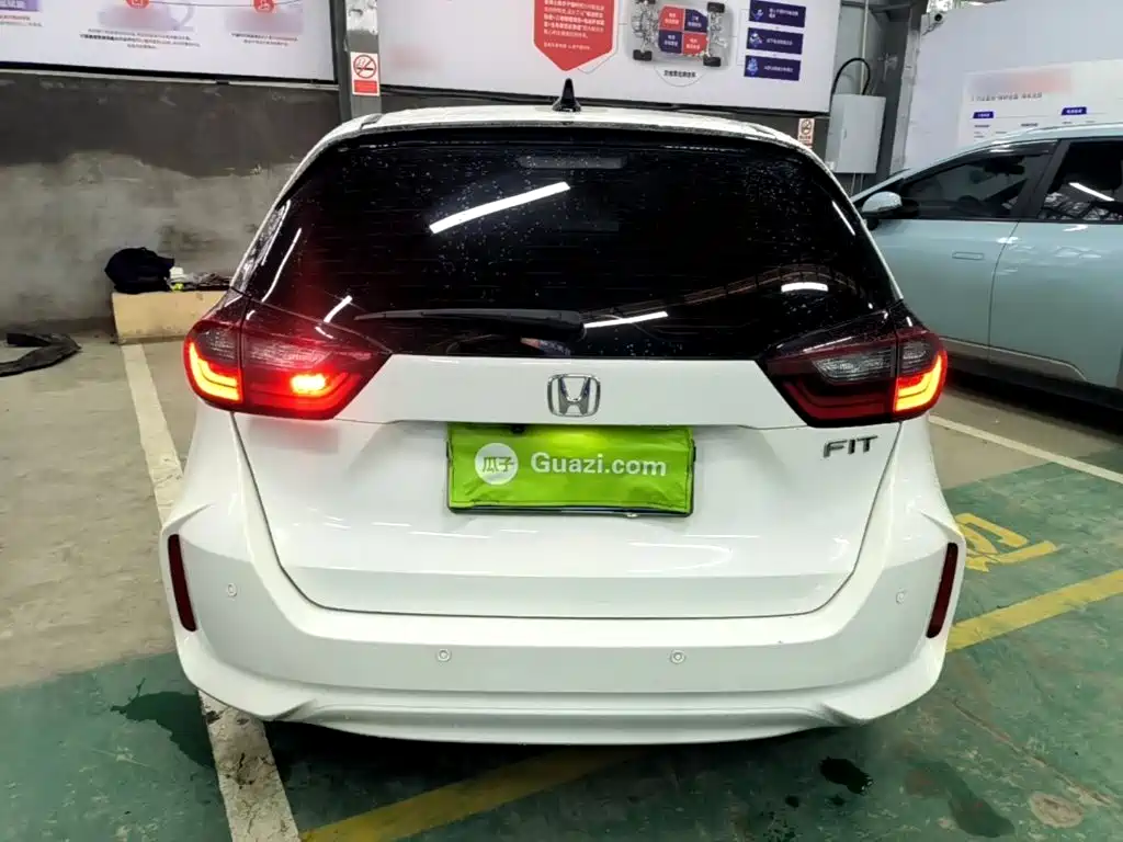 Honda Fit — фото 6