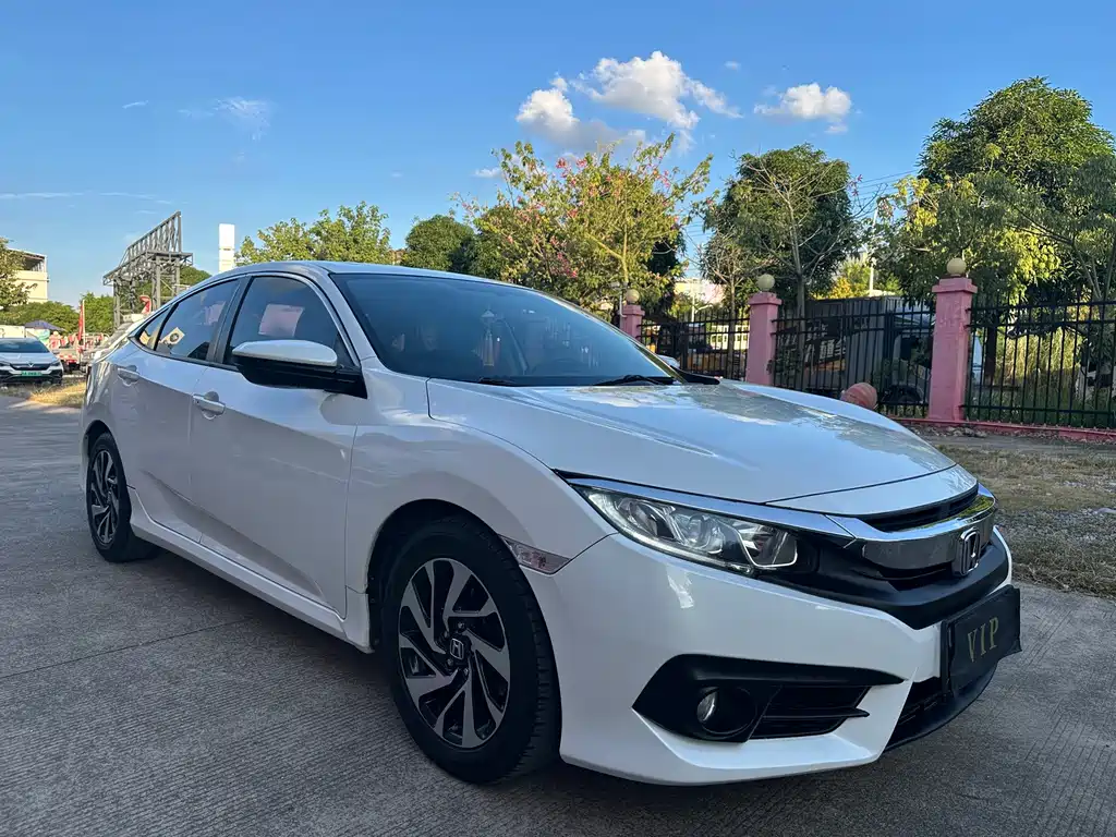 Honda Civic — фото 3