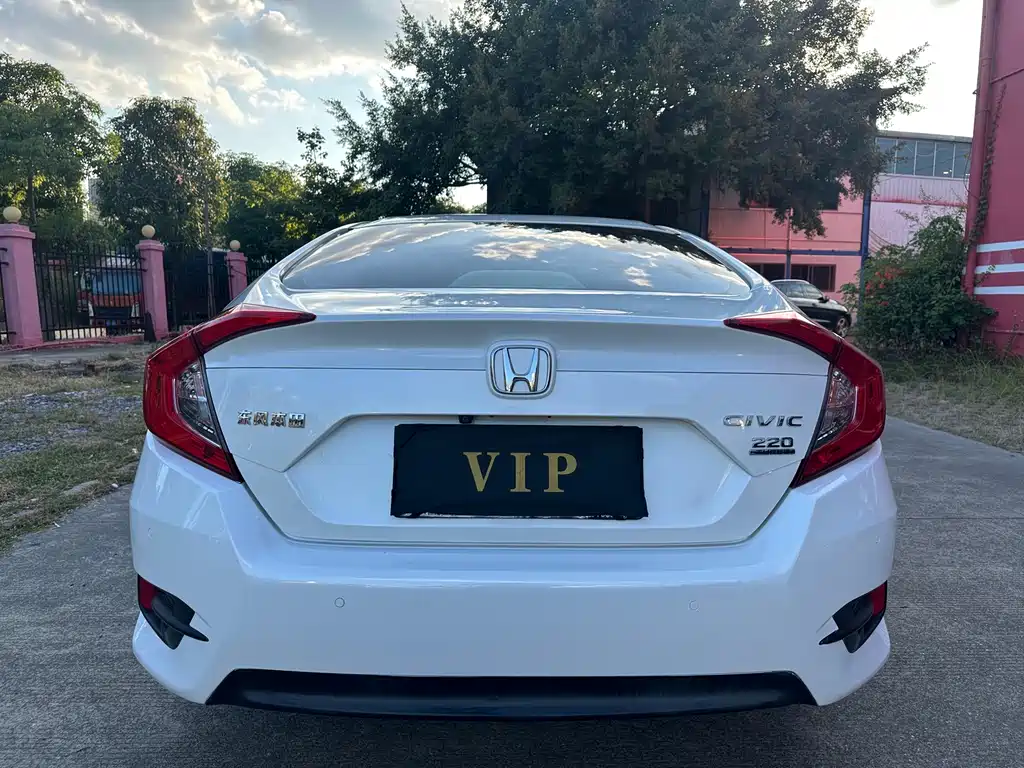 Honda Civic — фото 5