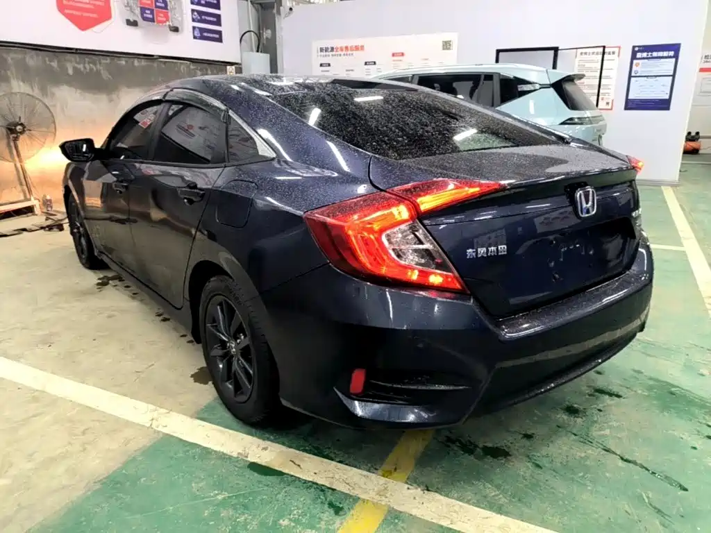Honda Civic — фото 5