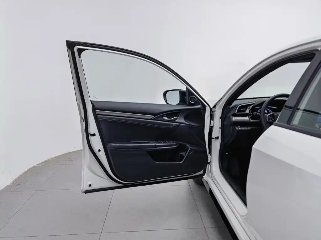 Honda Civic — фото 8