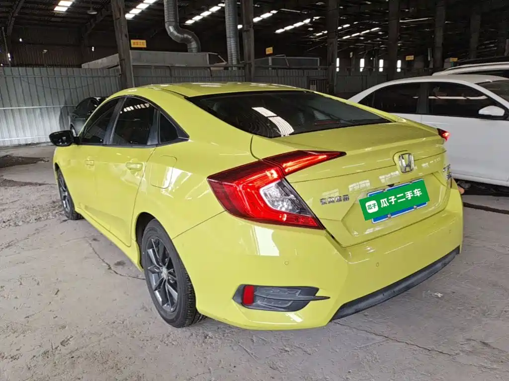 Honda Civic — фото 5