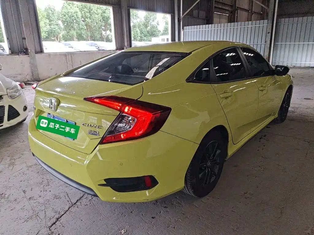 Honda Civic — фото 7