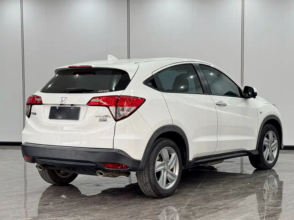 Honda Vezel — фото 17