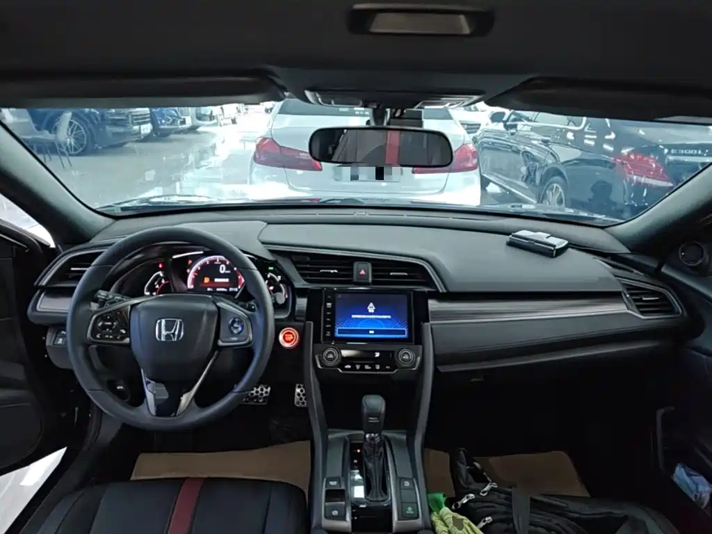 Honda Civic — фото 10