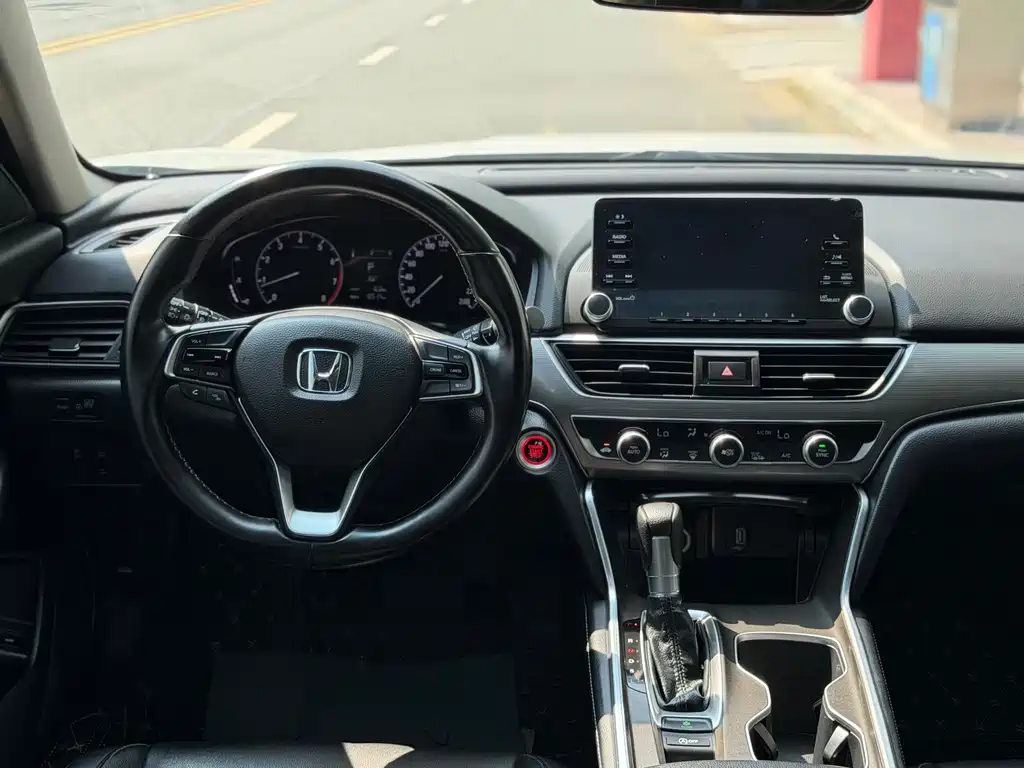 Honda Accord — фото 14