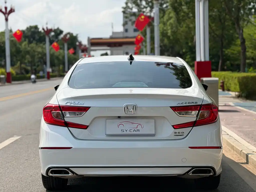 Honda Accord — фото 4