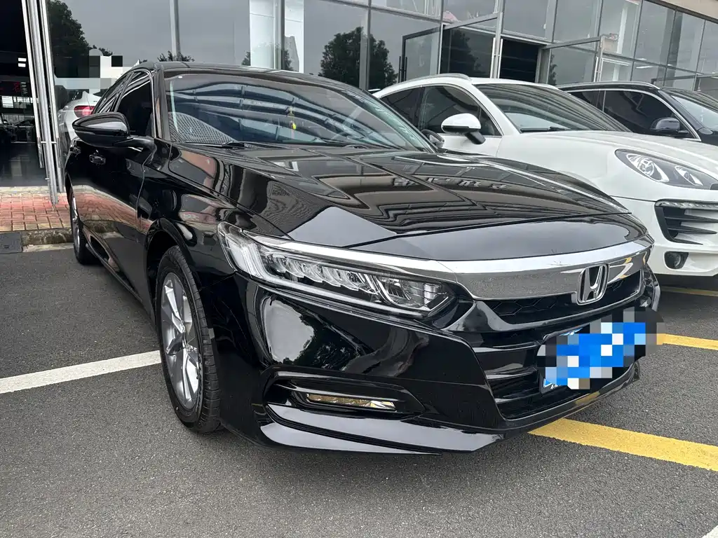 Honda Accord — фото 3