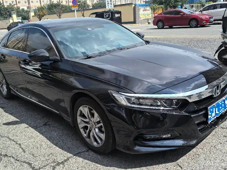 Honda Accord — фото 4