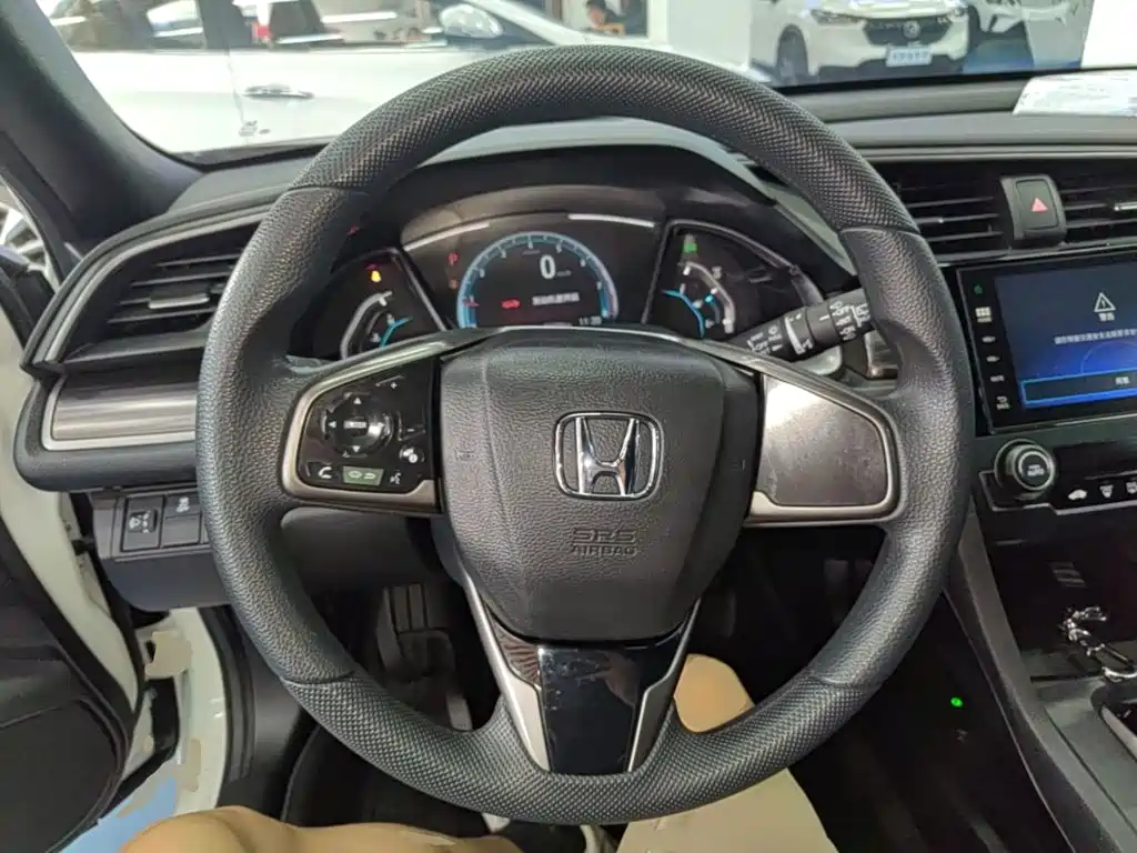Honda Civic — фото 11