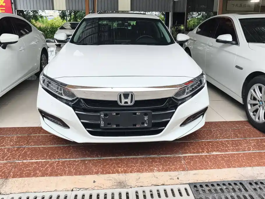 Honda Accord — фото 2