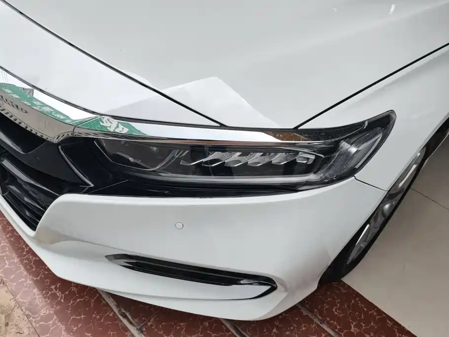 Honda Accord — фото 5