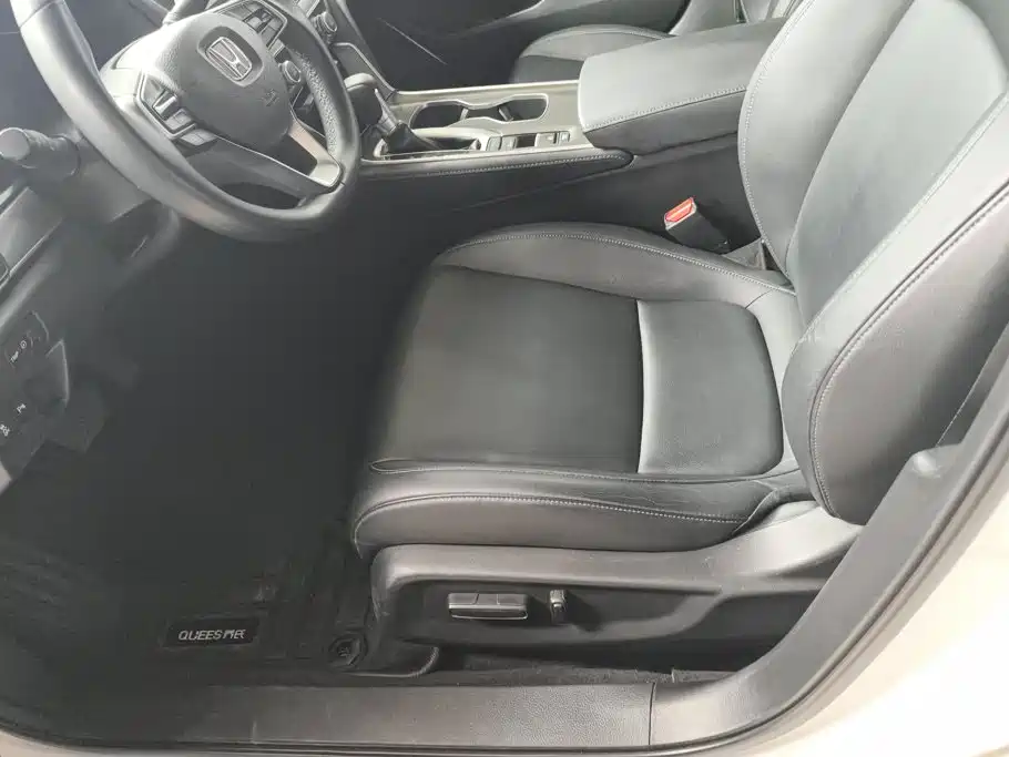 Honda Accord — фото 9
