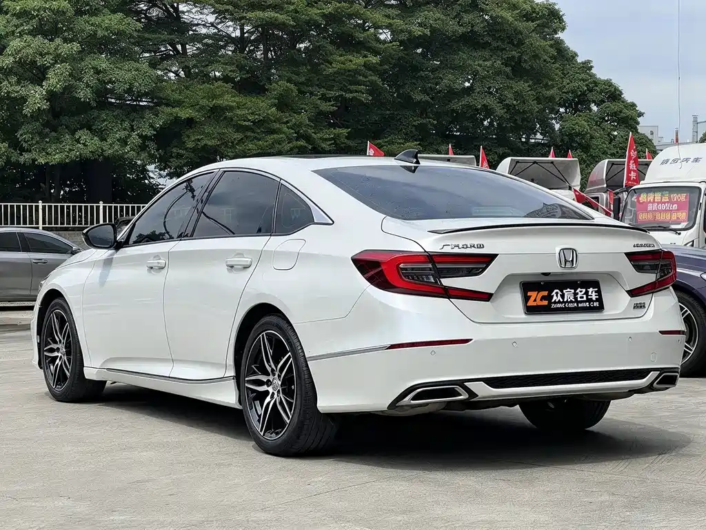 Honda Accord — фото 3