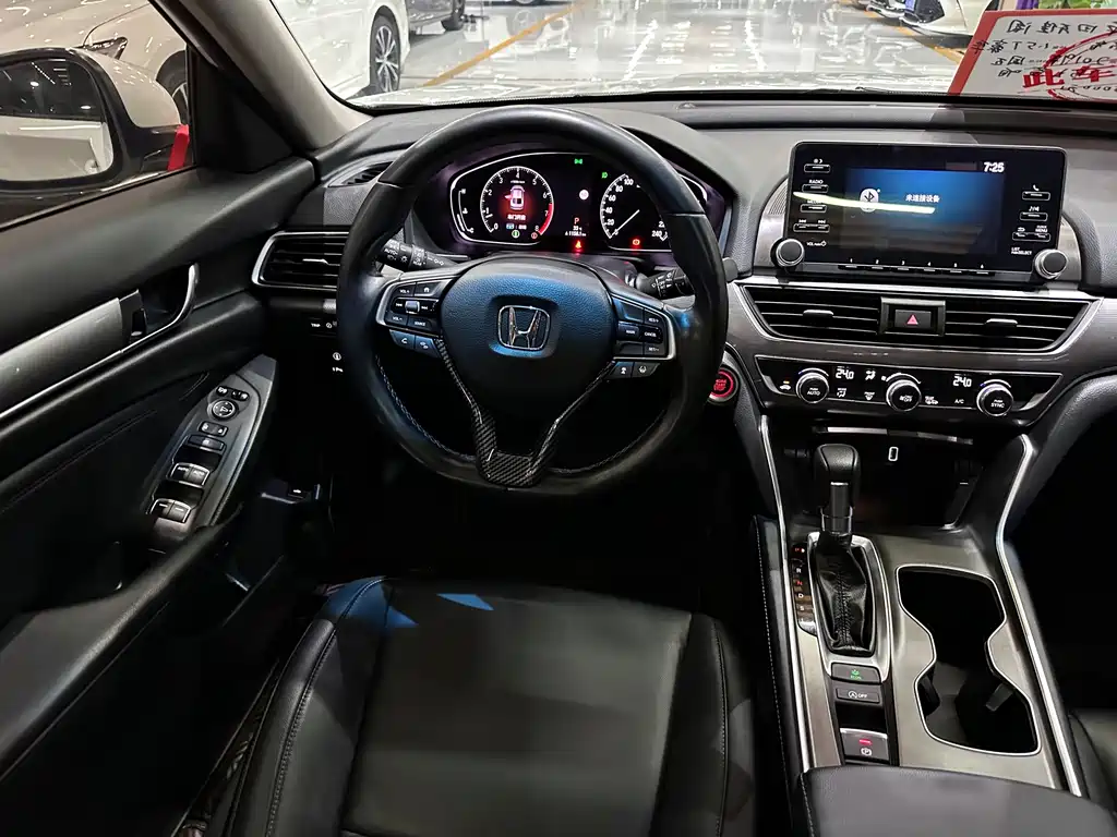 Honda Accord — фото 4