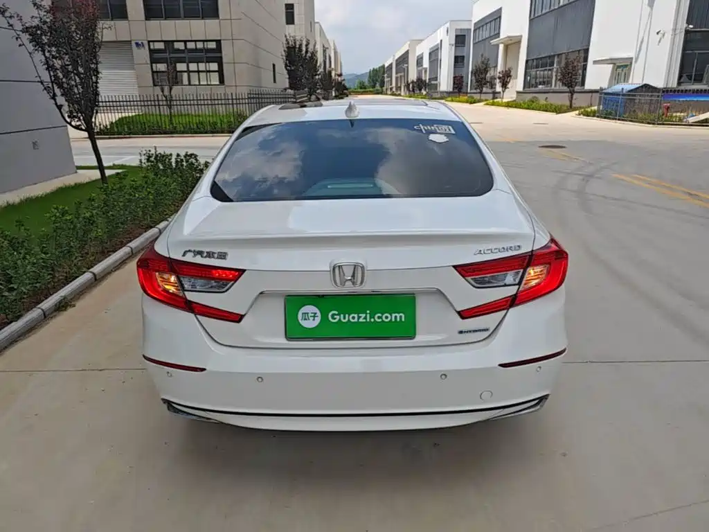 Honda Accord — фото 4