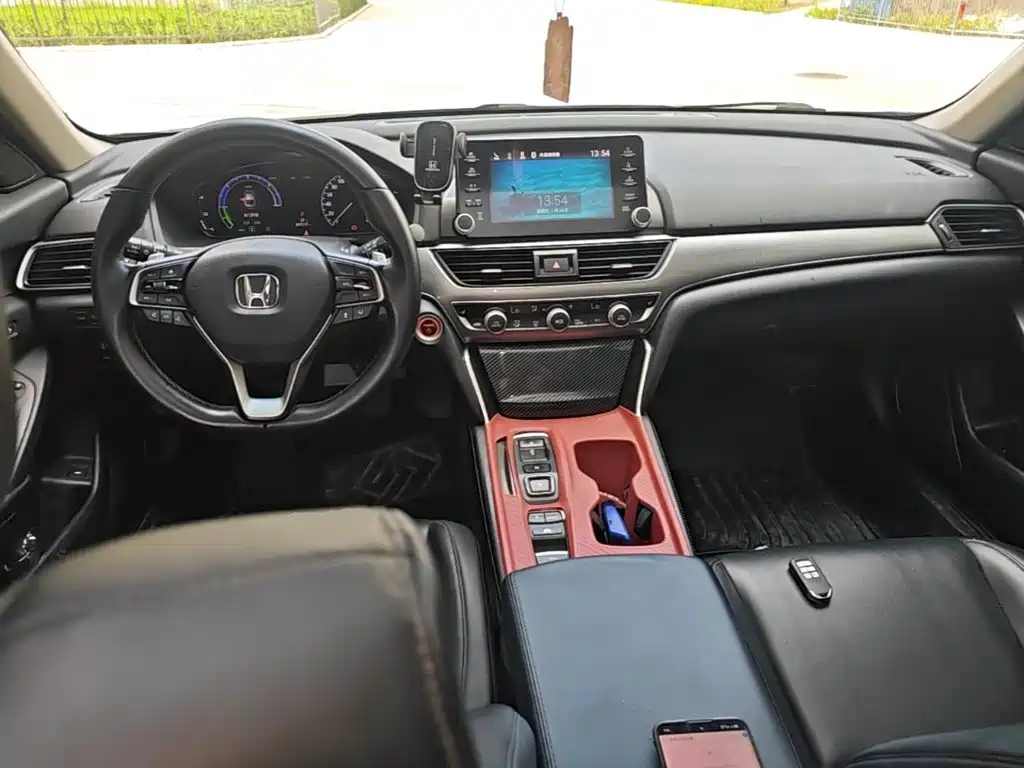 Honda Accord — фото 6