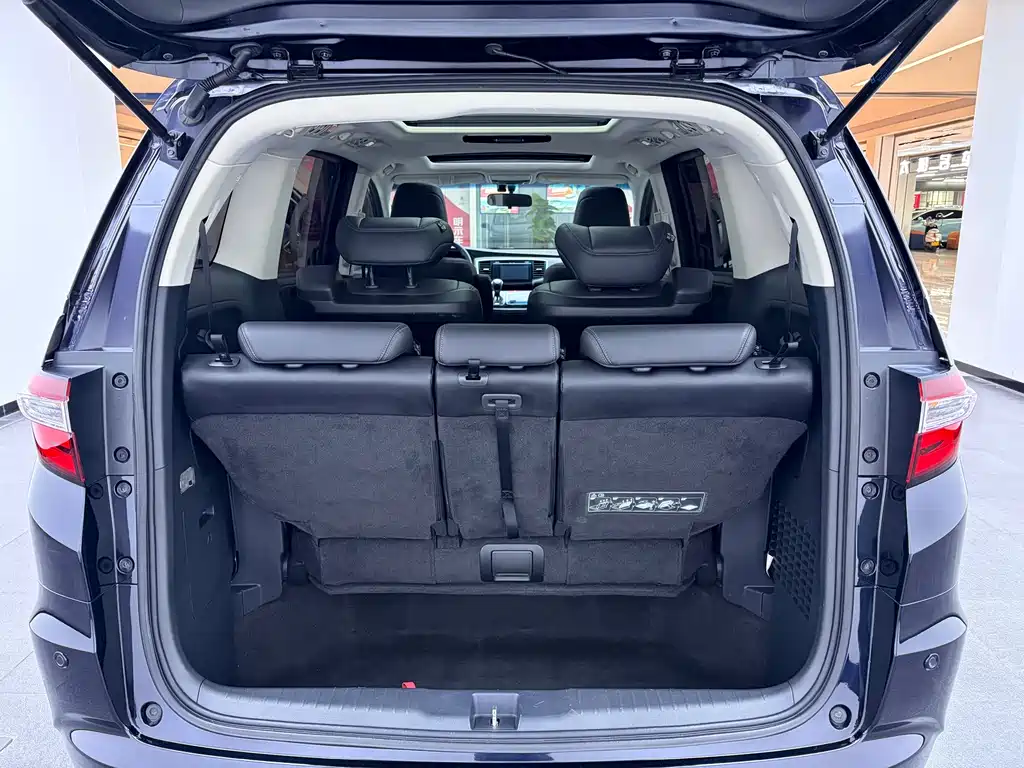 Honda Odyssey — фото 5