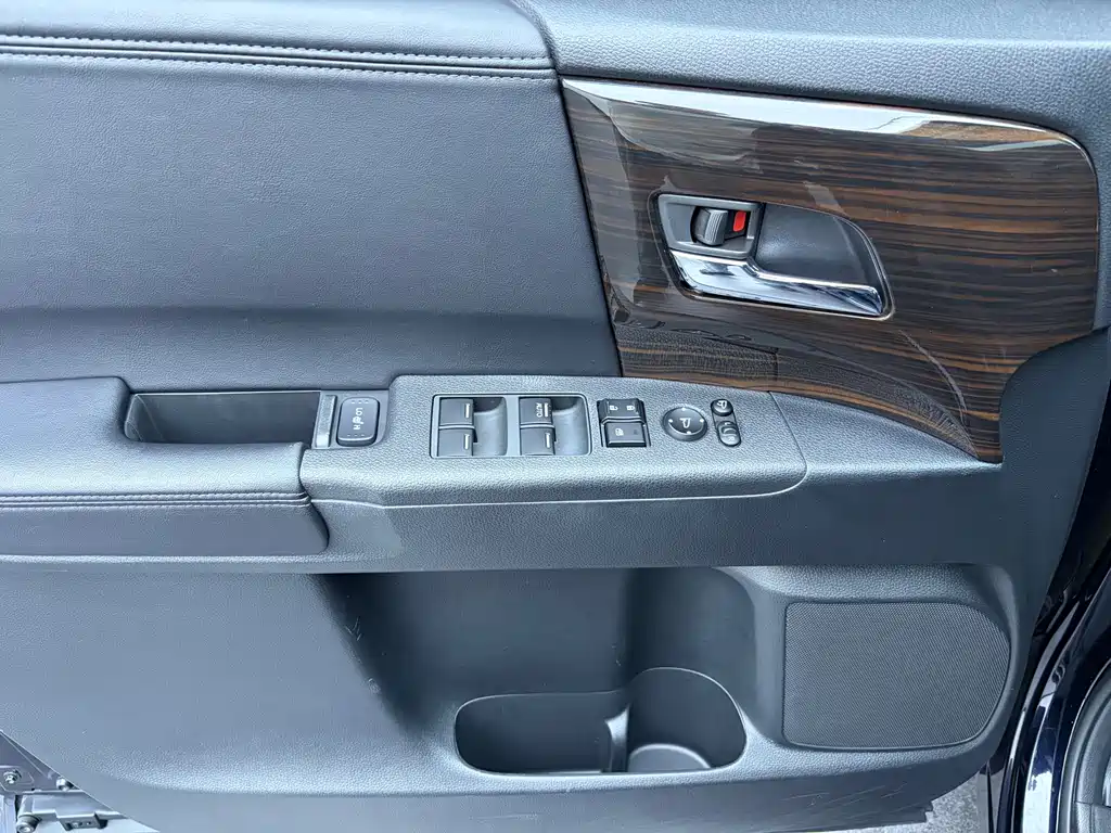Honda Odyssey — фото 7