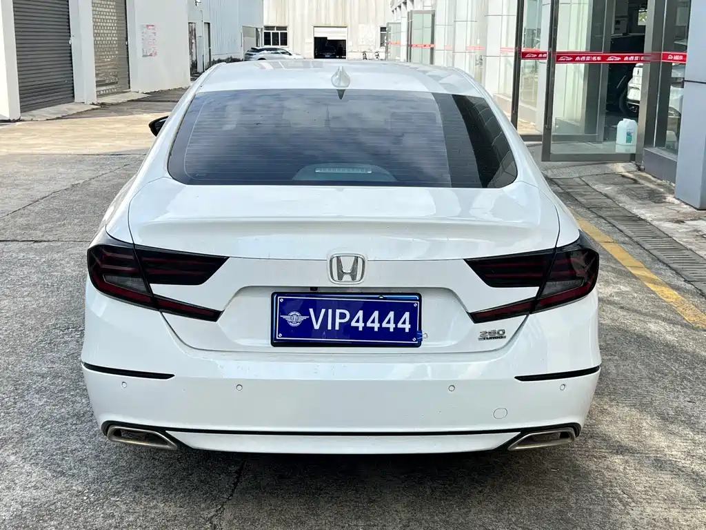 Honda Accord — фото 5
