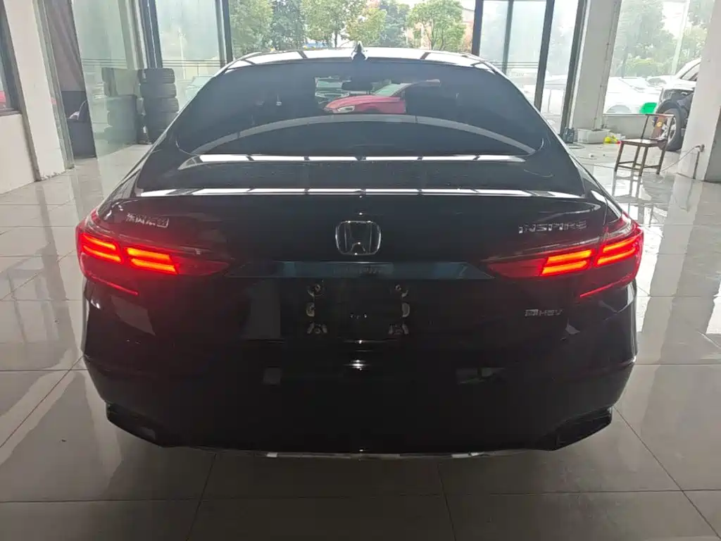 Honda Inspire — фото 6