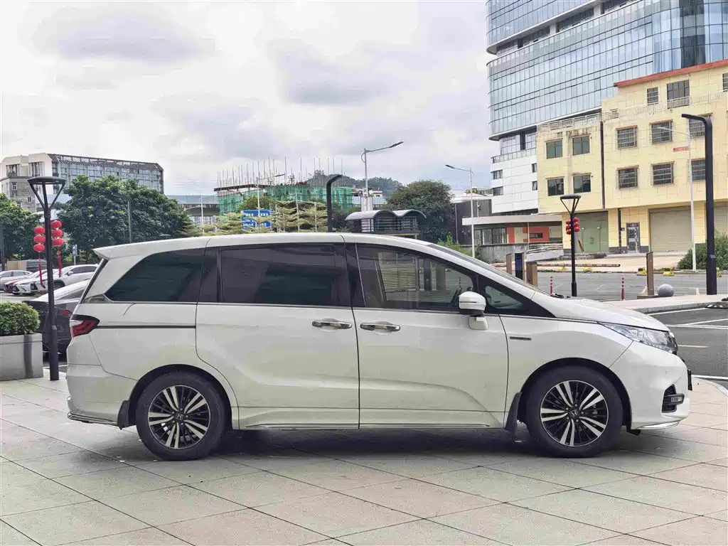 Honda Odyssey — фото 4