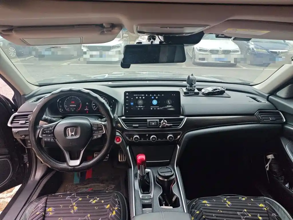Honda Accord — фото 10